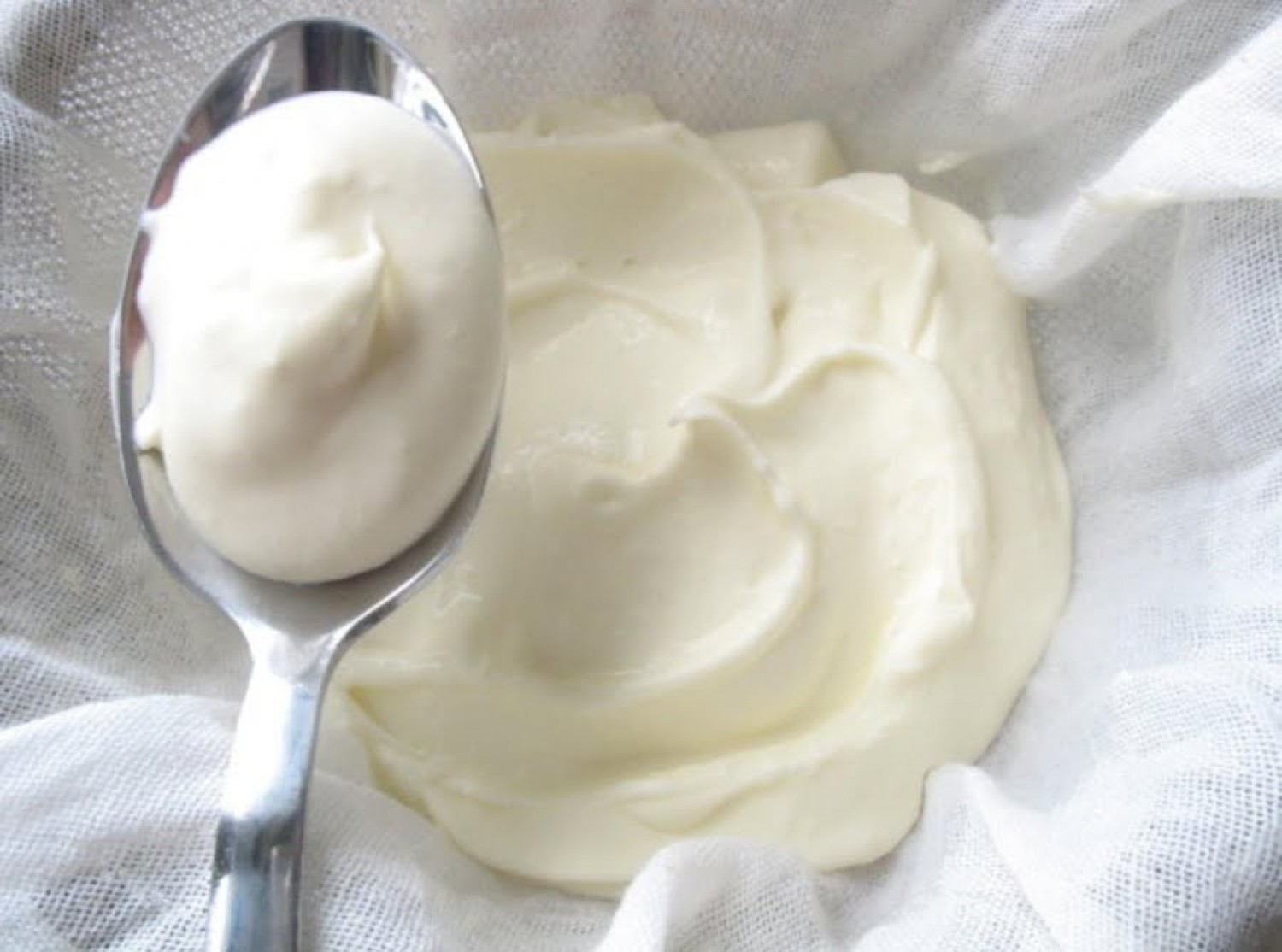 Készíts mascarponét  közönséges tejfölből!