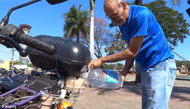 Egy Brazil férfi megcsinálta! 500km utazhat 1liter vízzel!