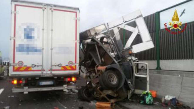 Halálos balesetet szenvedett egy Magyar diákokat szállító busz Olaszországban.